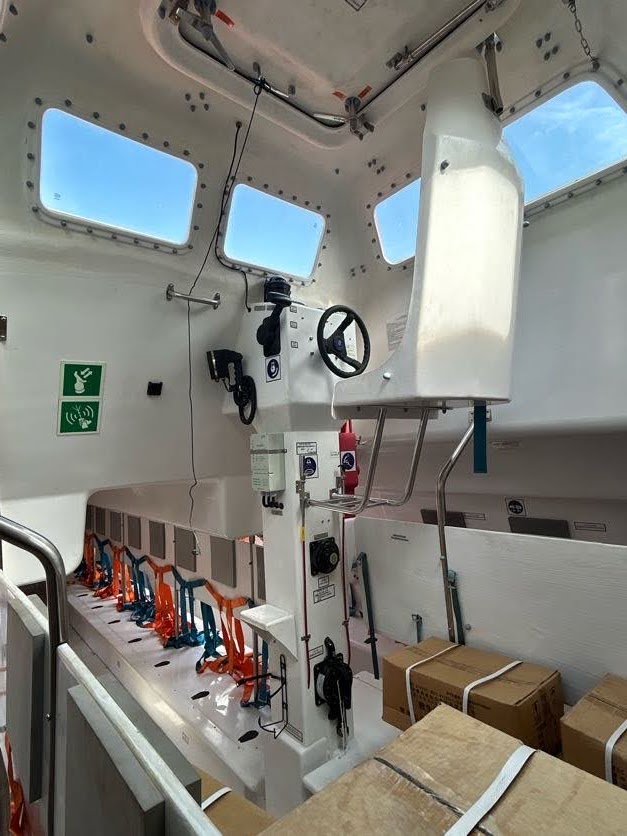 80_men_lifeboat_Singapore_Orange_Delta_Equipment_for_sale_interior